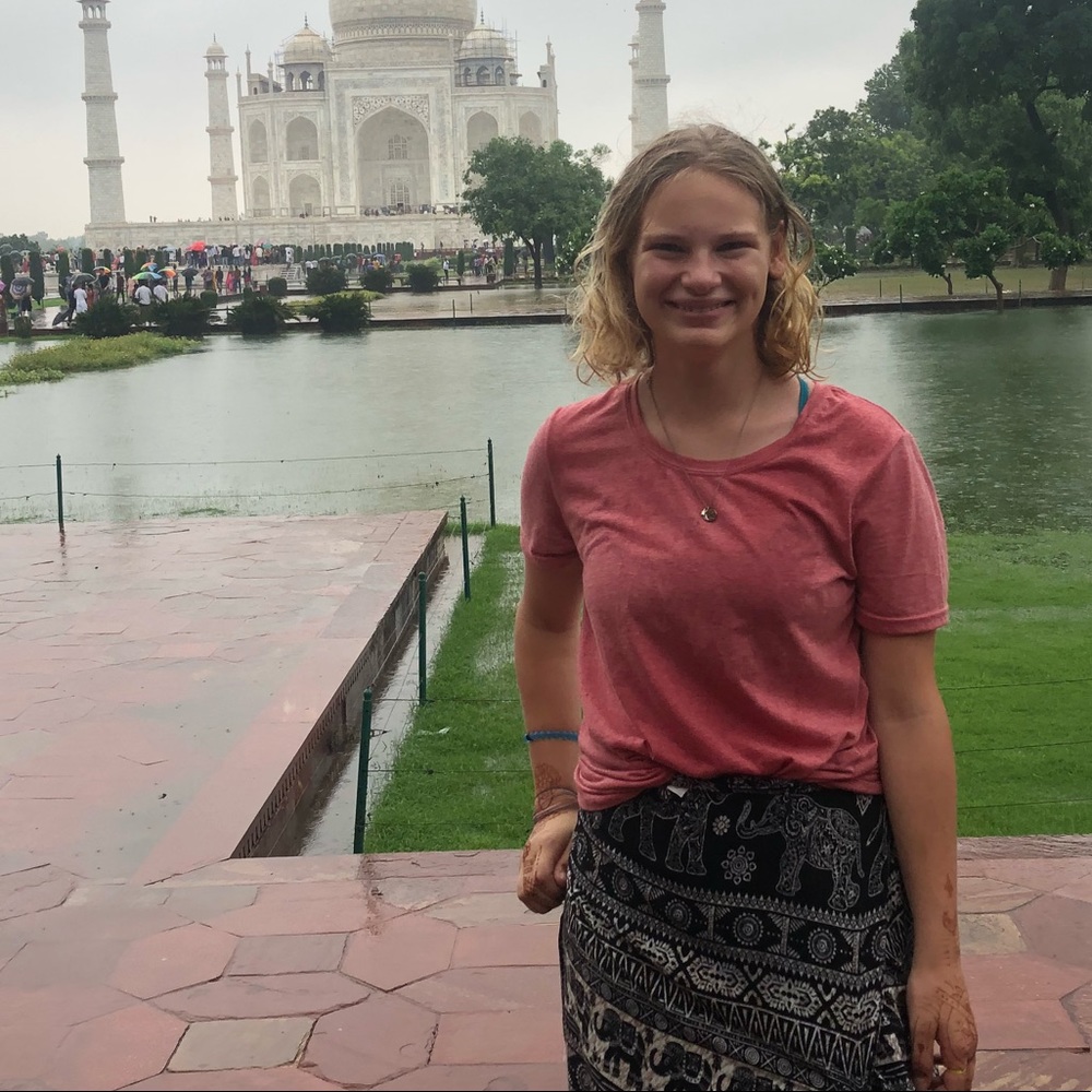 Meet your Posher, Emma